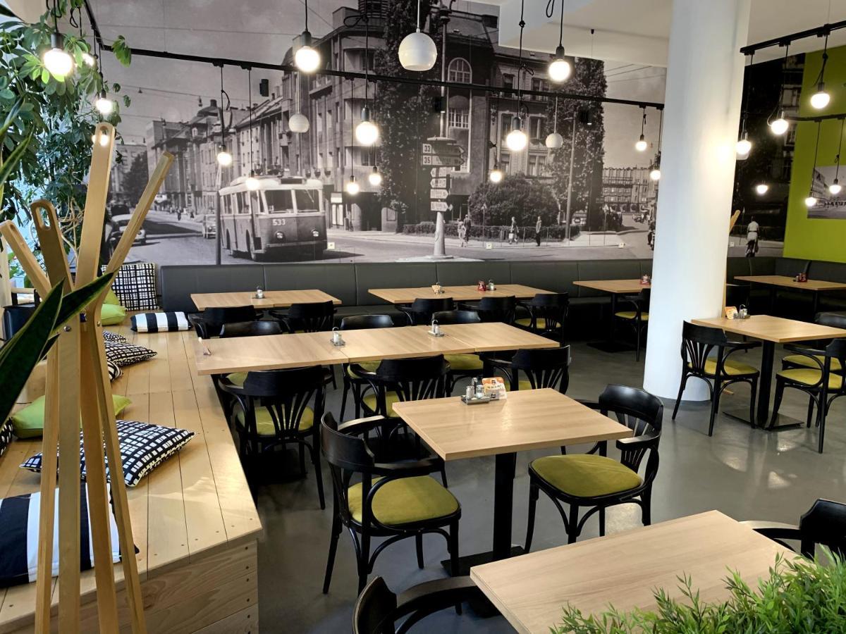 Hradec Králové Ap10 - Apartments 4U Brezinova "Overnight Simply" מראה חיצוני תמונה